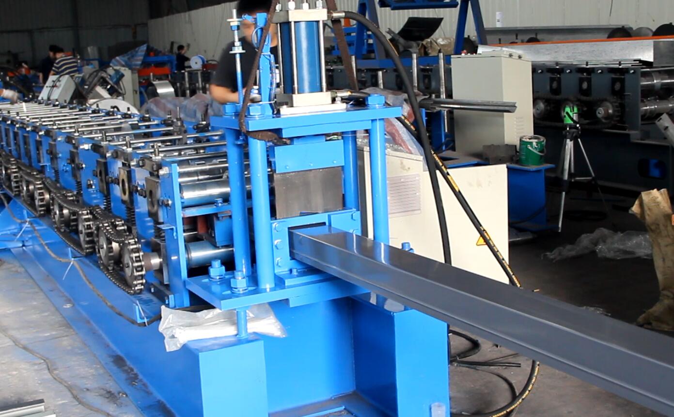 Subway panel roll forming machine