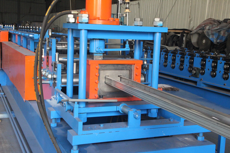 Solar panel roll forming machine