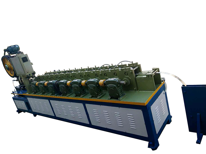 Gear slide roll forming machine