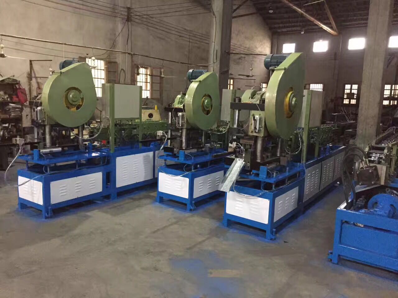 Soft closed drawer slide roll forming machine for sale