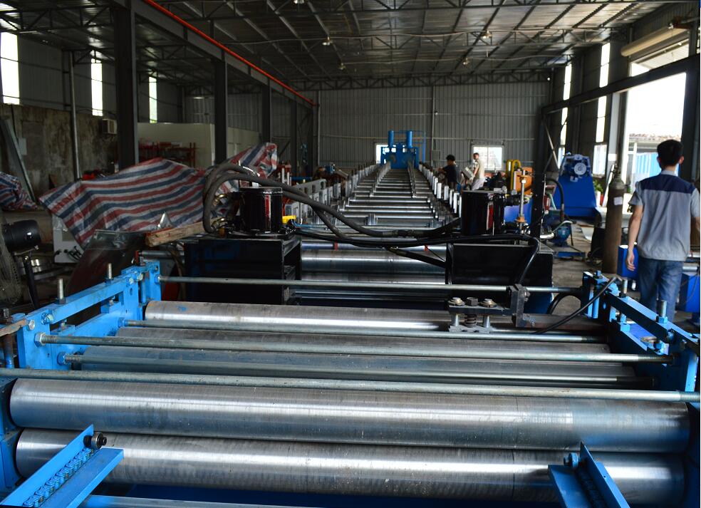 Sheet metal machinery