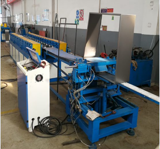 Automatic box forming machine