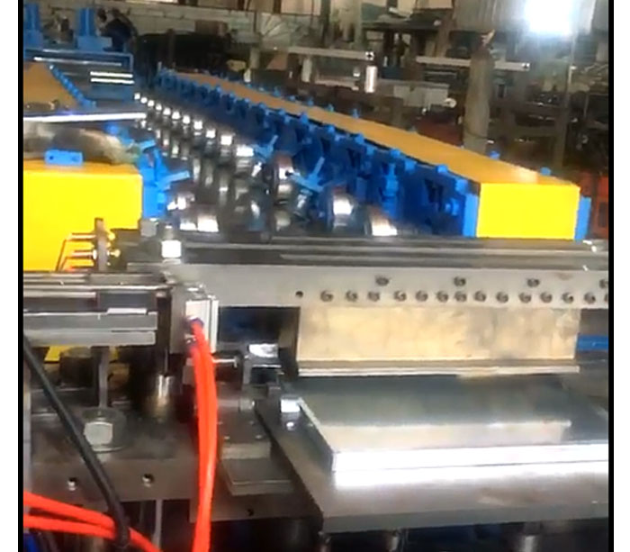 Fire hydrant box bending machine